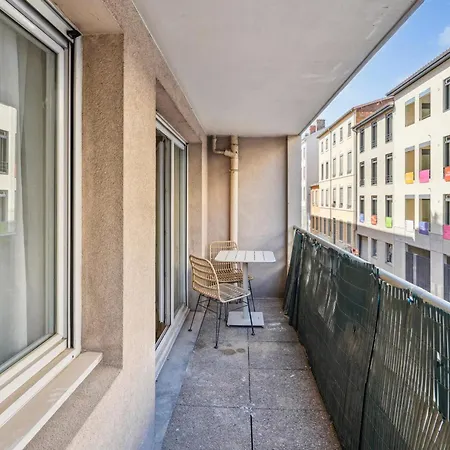 アパート Baraban For 4 People With Balcony Near Part-dieu リヨン